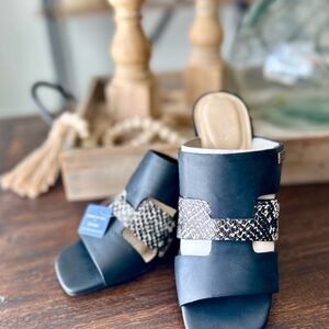 Kenneth Cole Reaction Mix Cut Out Slip on Block Heel Dress Sandal US 7